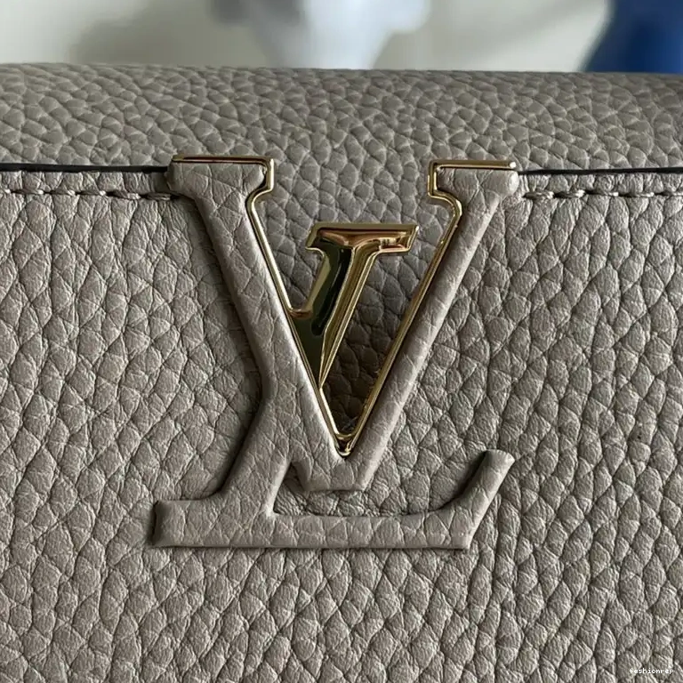 Fashionrepsfam ru LV 2110YA0112 Bags 1016